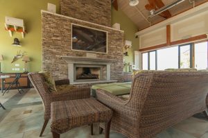 Compass Pointe